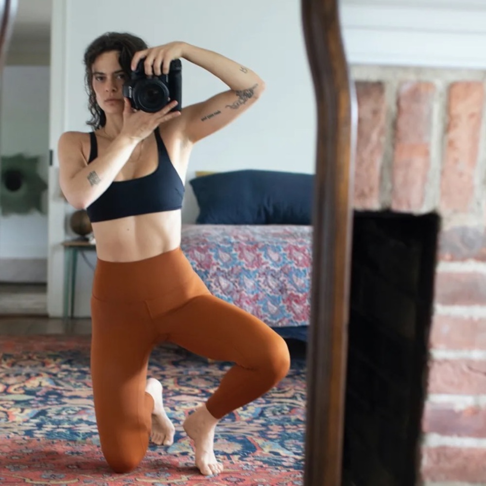 Everlane The Perform Legging in Copper
